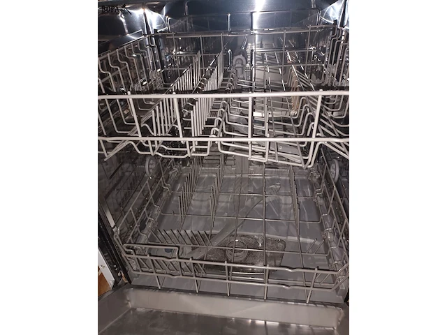 Lot 258 - vaatwasmachine ok - afbeelding 4 van  4