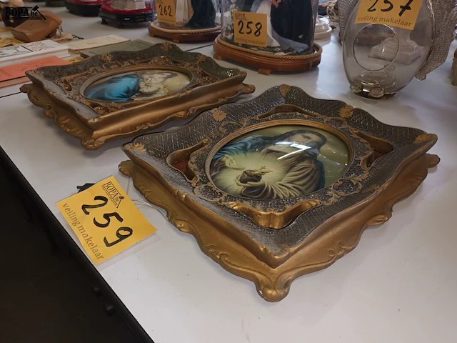 Lot 259 - devotie kaders met verlichting. 2 stuks - afbeelding 4 van  6