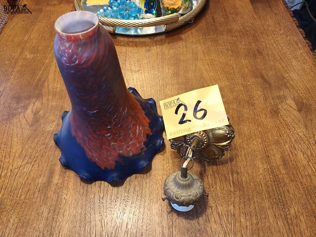 Lot 26 - art nouveau lampenkap - afbeelding 1 van  4