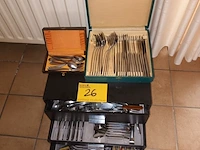 Lot 26 - bestekkoffers. 3 stuks - afbeelding 2 van  2