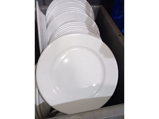 Lot 26 - dessertdordjes parvasal 140 stuks - afbeelding 1 van  2