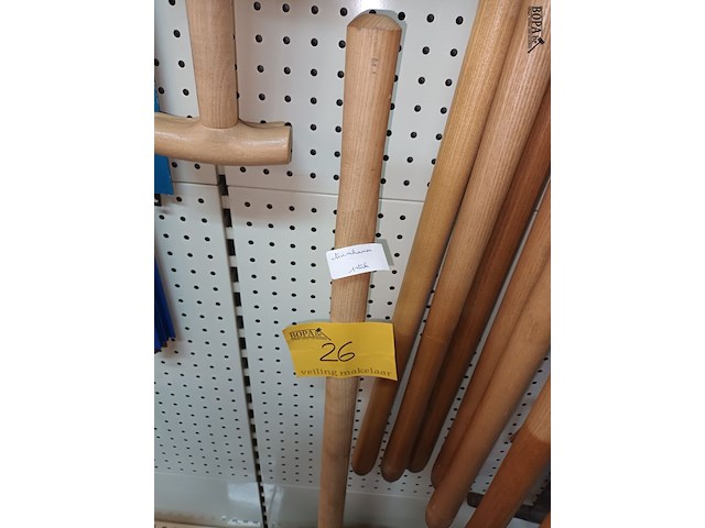 Lot 26 - houten tuinhamer - afbeelding 1 van  2