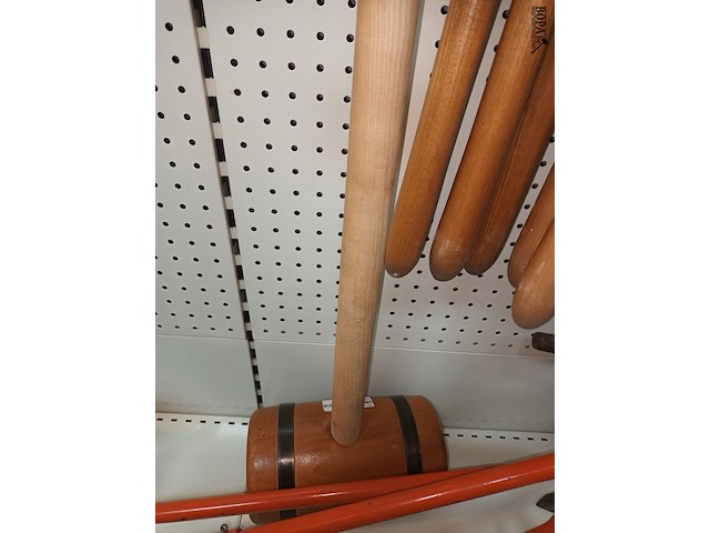 Lot 26 - houten tuinhamer - afbeelding 2 van  2