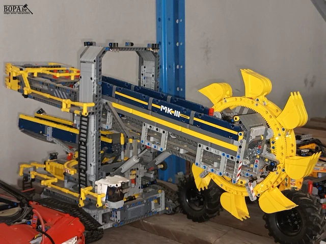Lot 26 - lego technic emmerwiel graafmachine - afbeelding 2 van  5