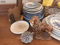 Lot 26 - lot decoratie en borden. 28 stuks - afbeelding 2 van  5