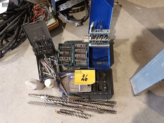 Lot 26 - lot diverse boren en bits - afbeelding 1 van  7