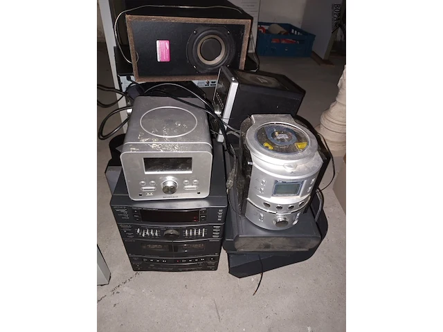 Lot 26 - lot hifi elektro. 15 stuks - afbeelding 4 van  4