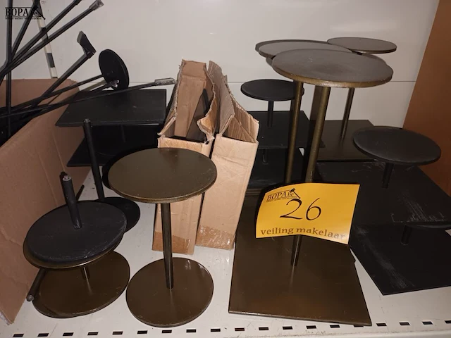 Lot 26 - lot toonbank displays - afbeelding 4 van  4