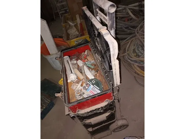 Lot 26 - materiaalkoffers deels gevuld. 2 stuks - afbeelding 4 van  4