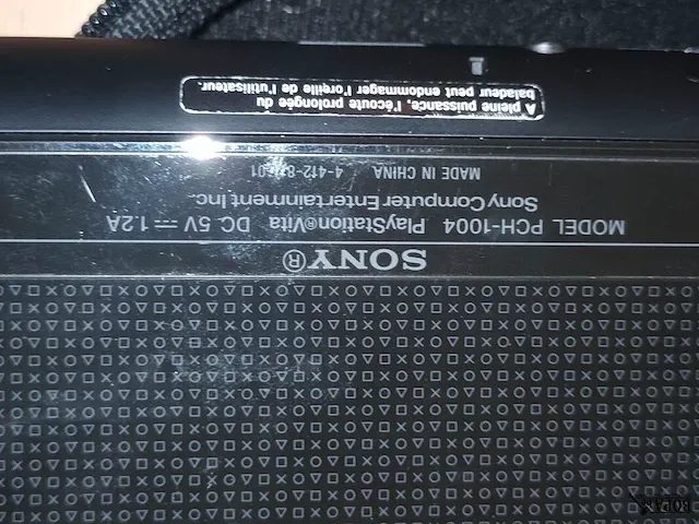 Lot 26 - sony psvita met spelletjes - afbeelding 4 van  4