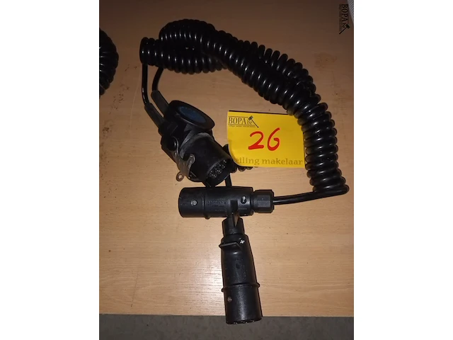 Lot 26 - spiraal verlengkabel - afbeelding 1 van  2