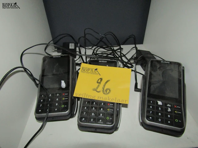 Lot 26 - verifone betaalterminal - 3 stuks - afbeelding 1 van  2