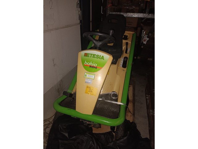 Lot 26 - zitmaaier metesia - afbeelding 1 van  8