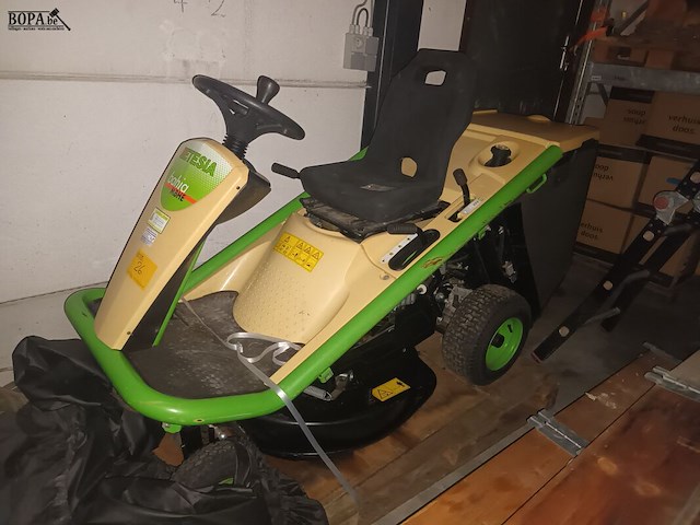 Lot 26 - zitmaaier metesia - afbeelding 2 van  8