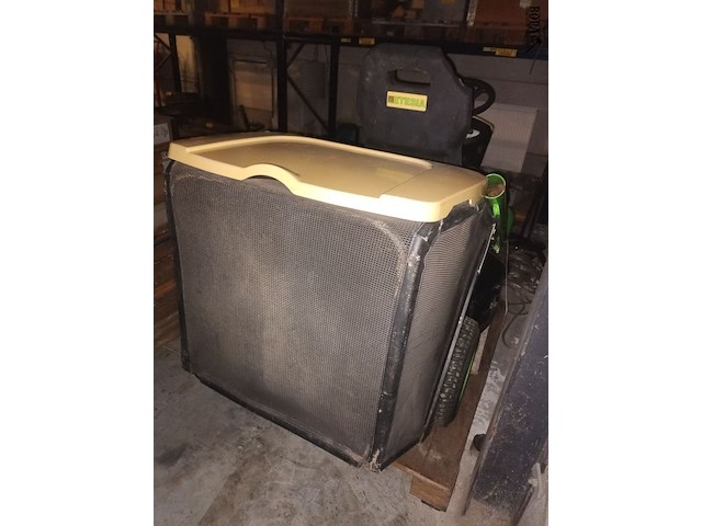 Lot 26 - zitmaaier metesia - afbeelding 8 van  8