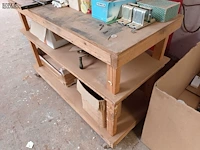 Lot 260 - houten werkbank - afbeelding 3 van  3