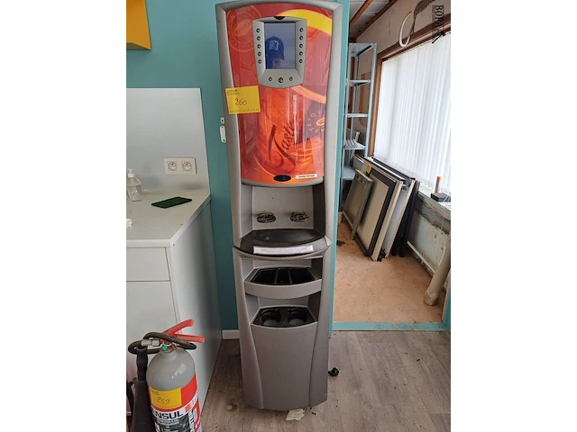 Lot 260 - koffiemachine - afbeelding 1 van  6
