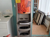 Lot 260 - koffiemachine - afbeelding 1 van  6