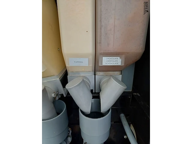 Lot 260 - koffiemachine - afbeelding 4 van  6