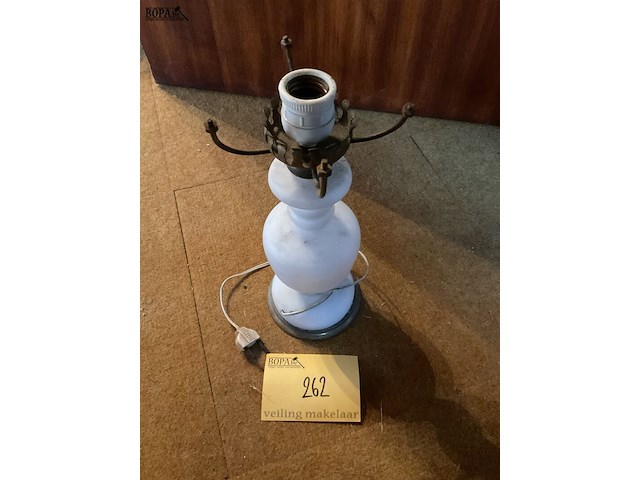 Lot 262 - albasten voet van tafellamp - afbeelding 2 van  2