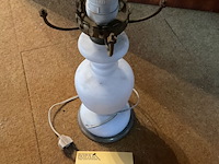 Lot 262 - albasten voet van tafellamp - afbeelding 2 van  2