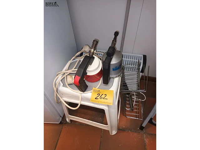 Lot 262 - diversen - afbeelding 1 van  3
