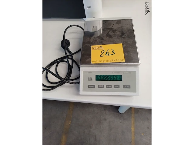 Lot 263 - elektronische weegschaal rycobel (h) - afbeelding 1 van  4