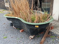 Lot 264 - visvijver - afbeelding 1 van  4