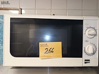 Lot 266 - microgolfoven fairline - afbeelding 1 van  2