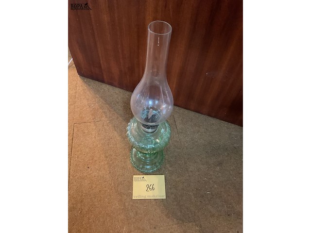 Lot 266 - olielamp - afbeelding 3 van  3