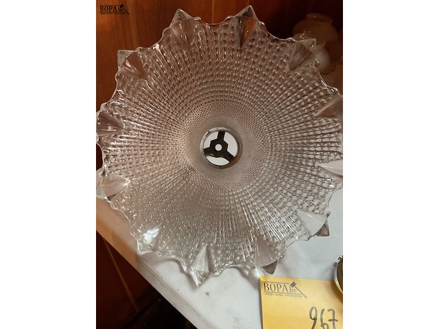 Lot 267 - zware glazen hanglamp - afbeelding 2 van  2