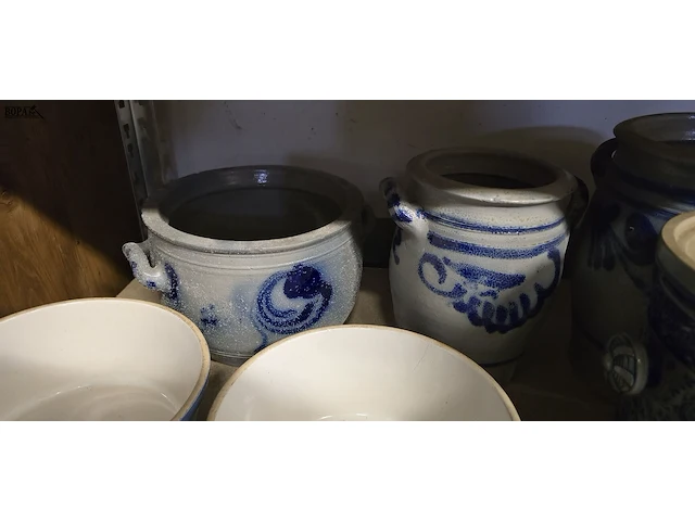 Lot 268 - aardewerk potten wn duitse rumtopf ong 8 stuks - afbeelding 5 van  5