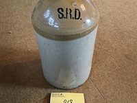 Lot 268 - britse militaire rumkruik - afbeelding 1 van  3