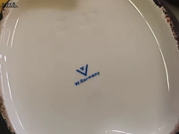 Lot 268 - melkkan en suikerpotje goebel - afbeelding 4 van  5