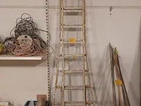 Lot 27 - aluminium dubbele ladder - afbeelding 1 van  3
