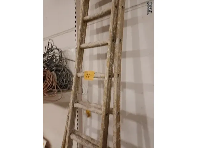 Lot 27 - aluminium dubbele ladder - afbeelding 3 van  3