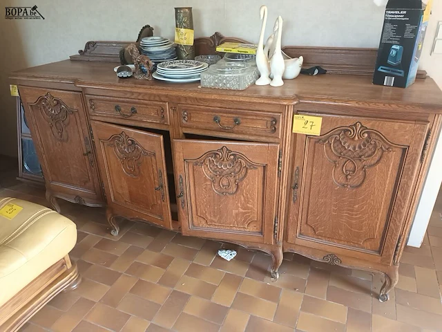 Lot 27 - antieke dressoir kast - afbeelding 1 van  3