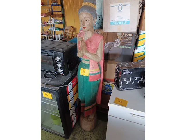Lot 27 - beeld sawadee - afbeelding 1 van  2