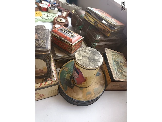 Lot 27 - blikken dozen. 11 stuks - afbeelding 4 van  5