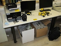 Lot 27 - bureau tafel - afbeelding 1 van  2