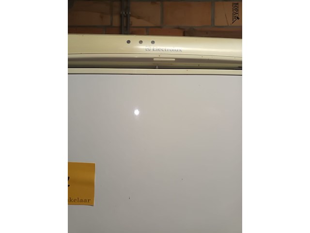 Lot 27 - diepvriezer electrolux - afbeelding 3 van  4