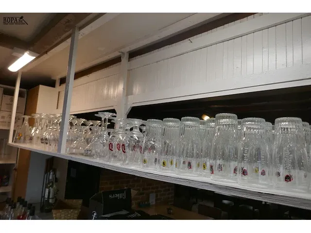 Lot 27 - diverse glazen en koffiekopjes - afbeelding 5 van  8