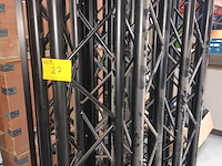 Lot 27 - driehoek truss zwart - afbeelding 1 van  5