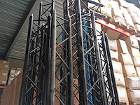 Lot 27 - driehoek truss zwart - afbeelding 2 van  5