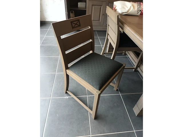Lot 27 - eetkamer stoelen. 6 stuks - afbeelding 2 van  4