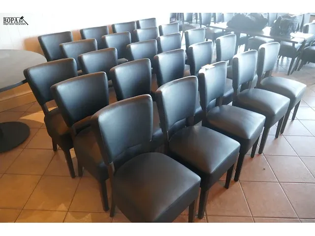 Lot 27 - horeca stoelen hilma 23 stuks - afbeelding 1 van  5