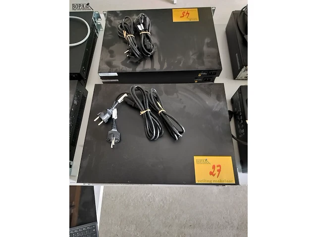 Lot 27 - hp officeconnect switchen - 2 stuks - afbeelding 3 van  3