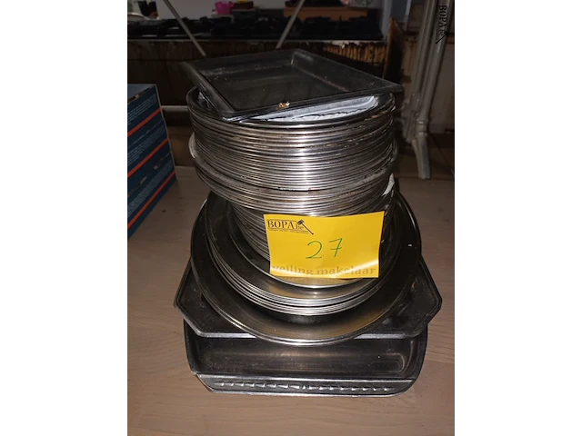 Lot 27 - inox serveerschaaltjes. 60 stuks - afbeelding 1 van  3