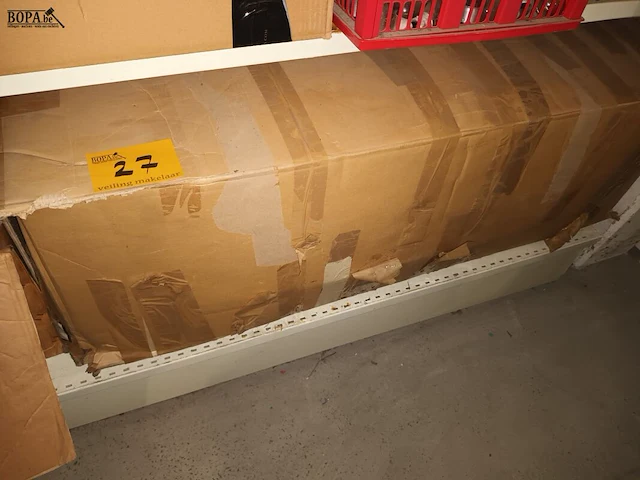Lot 27 - kerstboom - afbeelding 1 van  2