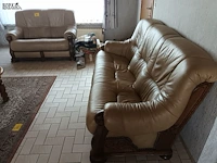 Lot 27 - lederen salon - afbeelding 1 van  5